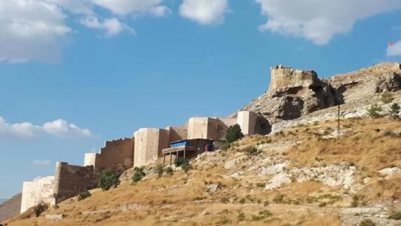 Girne Kalesi Medeniyet Tarihine Yeni Işıklar Tutuyor